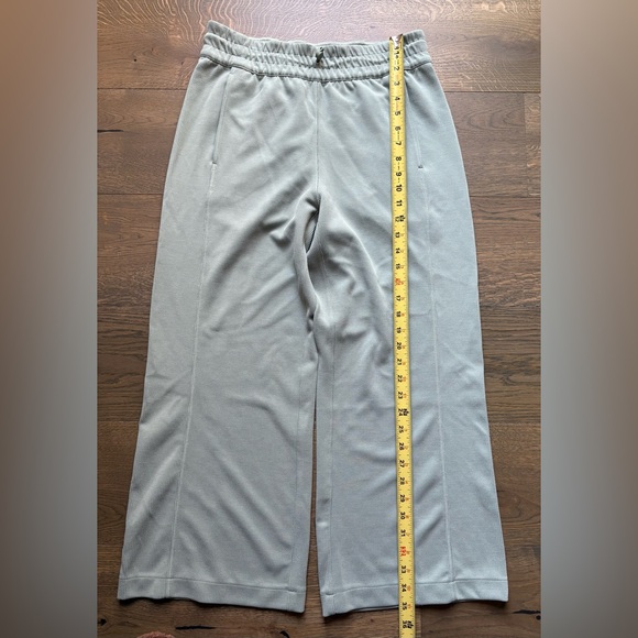 Lululemon Ribbed Softstreme Mid-Rise Wide-Leg Cropped Pant 25" Palm Court Size 8 - Picture 4 of 12